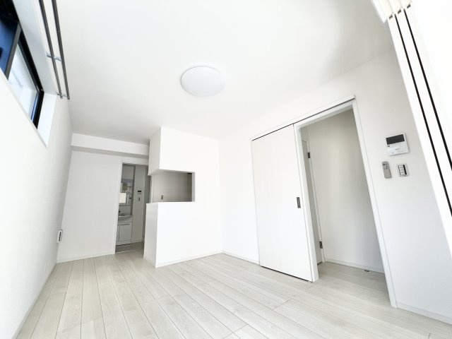 TKハイツ一番館の居間・リビング