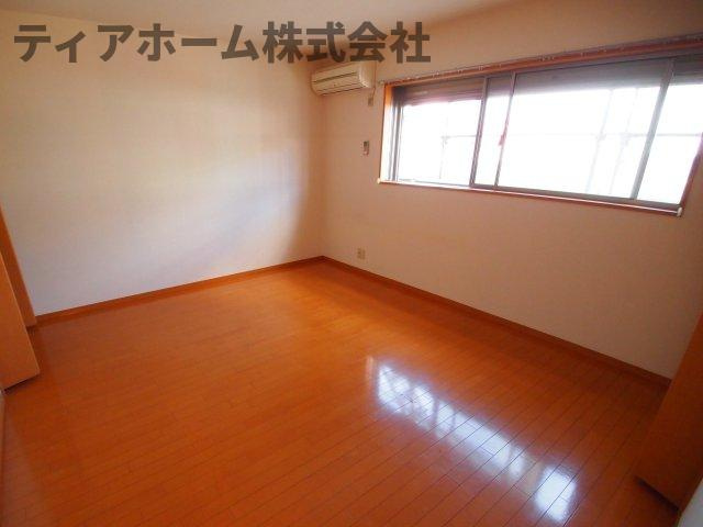 ジュネスコートの洋室|スタンダードな洋室です