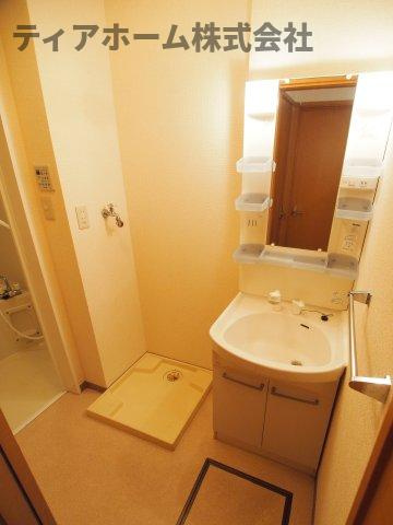 ジュネスコートの洗面所|使いやすい洗面所です