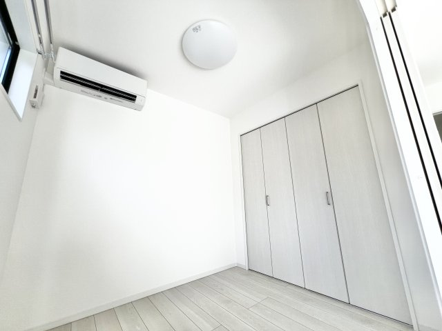 TKハイツ一番館の洋室