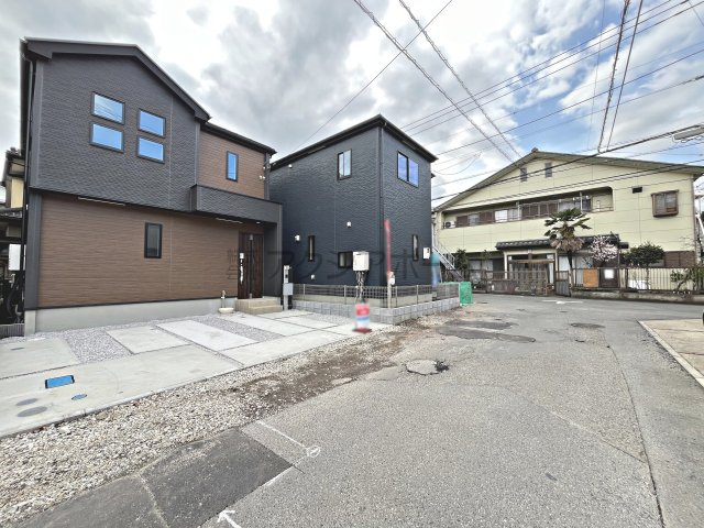 入間市高倉1丁目・全4棟　新築一戸建　2号棟　～駅徒歩10分～の前面道路含む現地写真