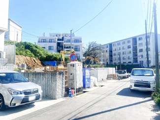 【前面道路含む現地写真】
