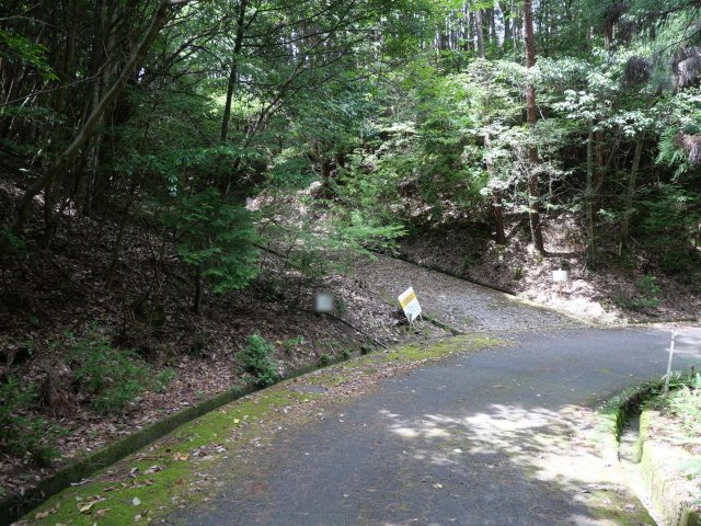 バラード青山①の前面道路含む現地写真
