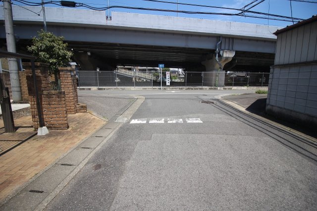 小山市西城南1丁目の前面道路含む現地写真|東側道路