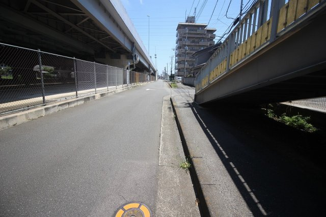 小山市西城南1丁目の前面道路含む現地写真|北側道路