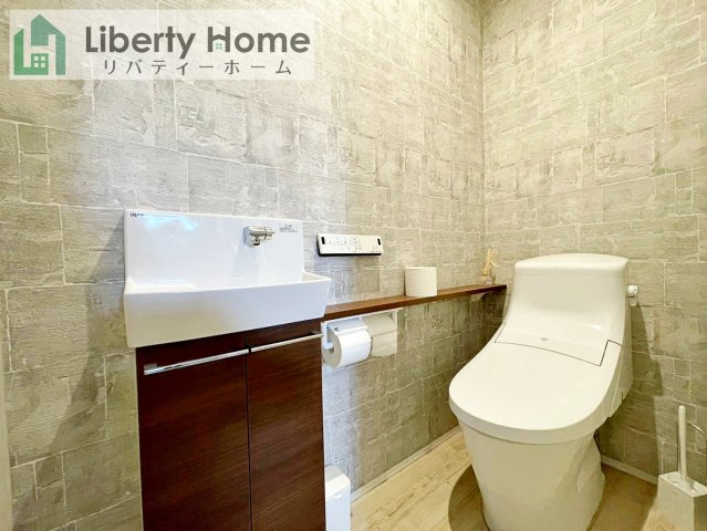 土浦市西根南2丁目　中古戸建のトイレ