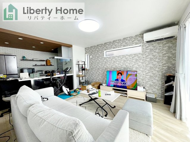 土浦市西根南2丁目　中古戸建の居間・リビング