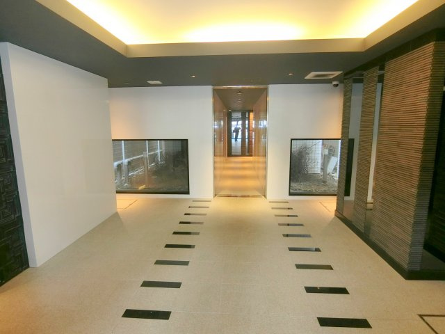 ヴェルステージ蒲田駅前のエントランス|防犯カメラTVモニター付オートロック宅配BOXメールBOX管理人室　エントランス