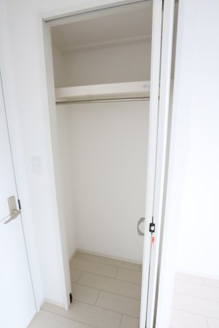 大阪市都島区中野町２丁目の賃貸マンションの収納