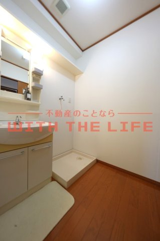 ヴィクトワール【キャッシュバック対象物件】の洗面所|忙しい朝には欠かせない洗面所です