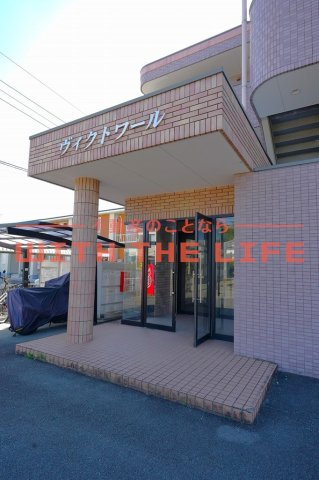 ヴィクトワール【キャッシュバック対象物件】のエントランス|落ち着いたエントランスです