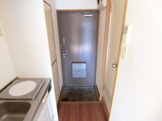 川崎市中原区木月１丁目の賃貸マンションの玄関