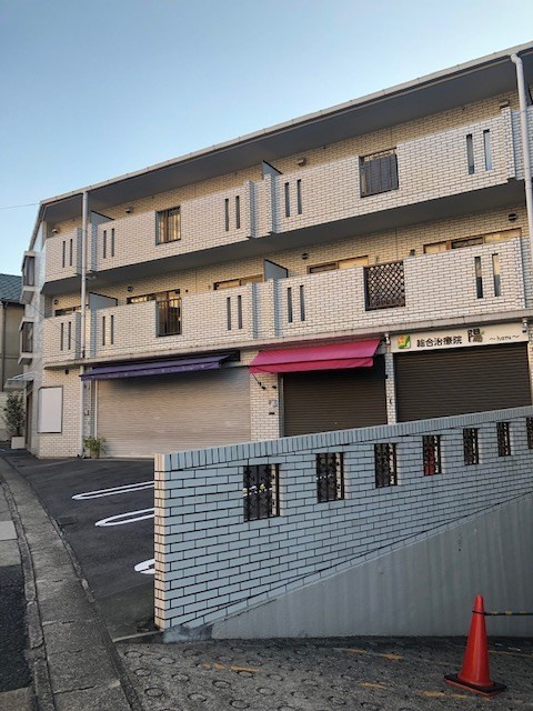 シャトーローランの外観