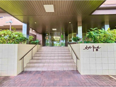 【エントランス】 | メゾンドール堺 | 落ち着いたエントランスです