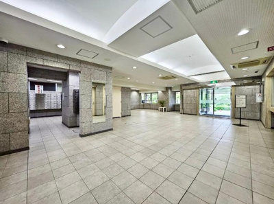 【エントランス】 | メゾンドール堺 | 建物の内部です