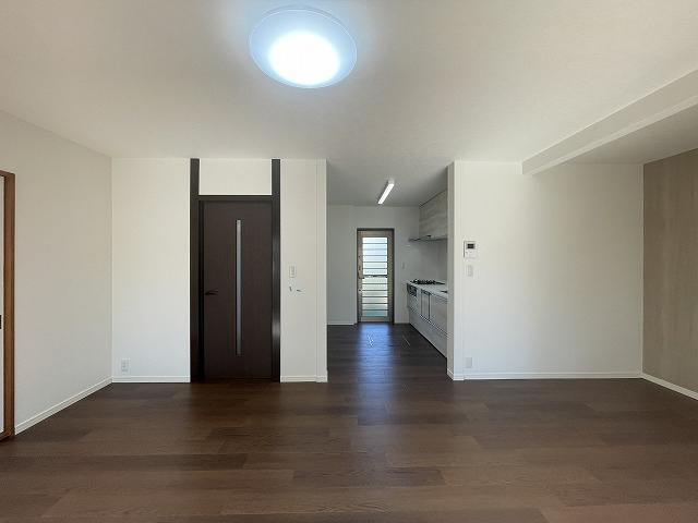 【居間・リビング】 | 筑紫野市美しが丘南４丁目 戸建て