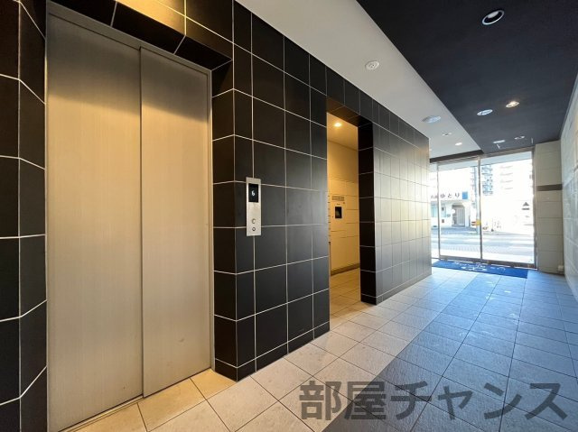 リ ブラン東別院のロビー