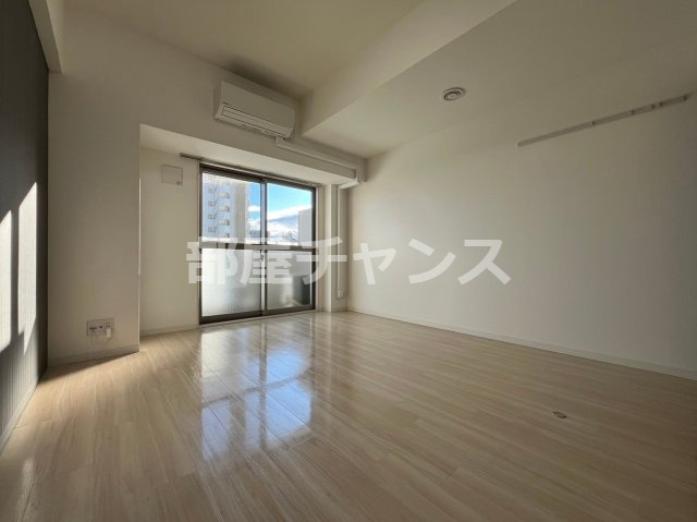 リ ブラン東別院の居間・リビング