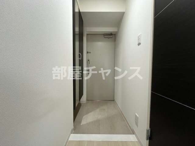 リ ブラン東別院の玄関