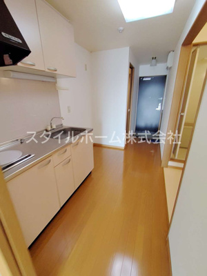 【居間・リビング】 | アーバンライフ吉胡台 | 別部屋写真です。