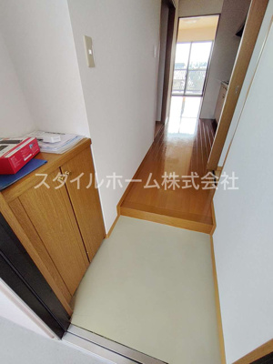 【玄関】 | アーバンライフ吉胡台 | 別部屋写真です。
