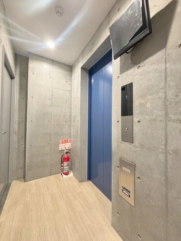 「防音マンション」ラシクラス新中野のロビー|落ち着いたロビーです