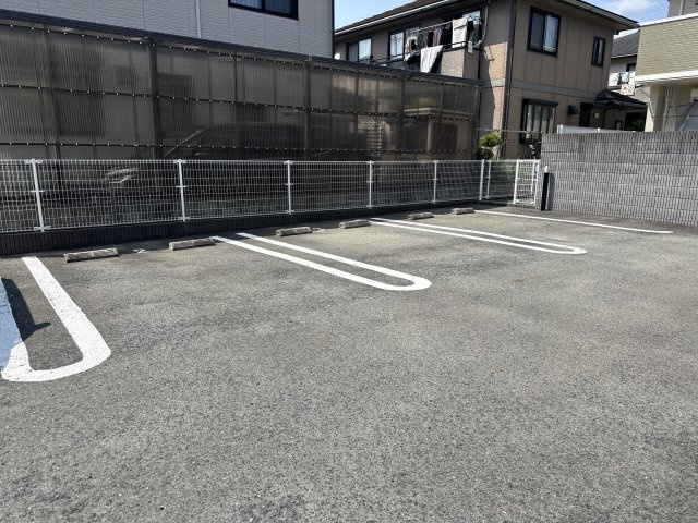 アバンツァート東浜Ⅱの駐車場