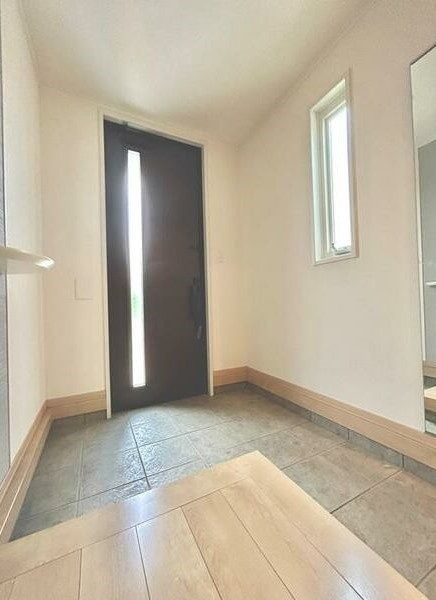 水広２丁目戸建の玄関