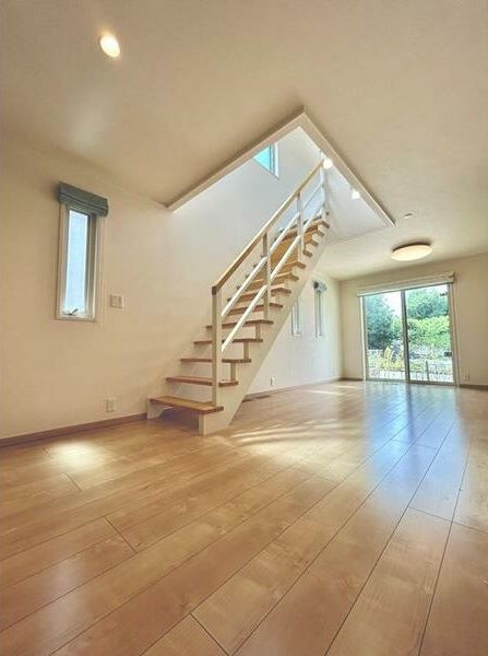 水広２丁目戸建の居間・リビング