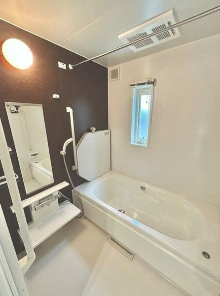 水広２丁目戸建の浴室