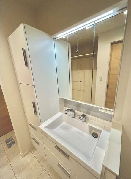 水広２丁目戸建の洗面所