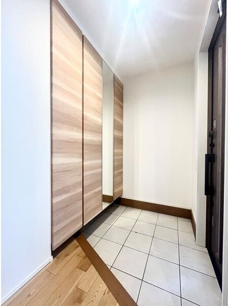 東陵戸建の玄関