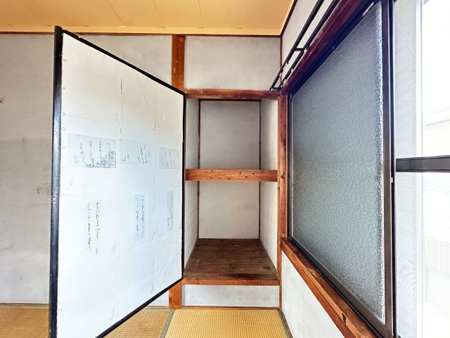 和泉町貸家の収納