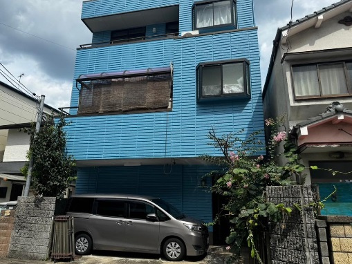 西野山射庭ノ上町　事務所倉庫の外観