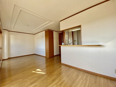 【居間・リビング】 | ヴィレッジ名草