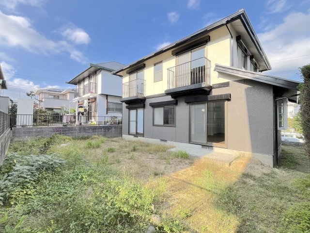 美しが丘南4丁目9戸建の庭