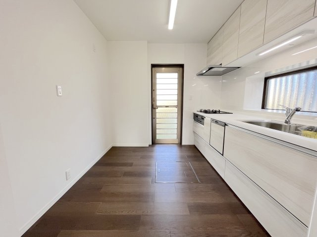 美しが丘南4丁目9戸建のキッチン