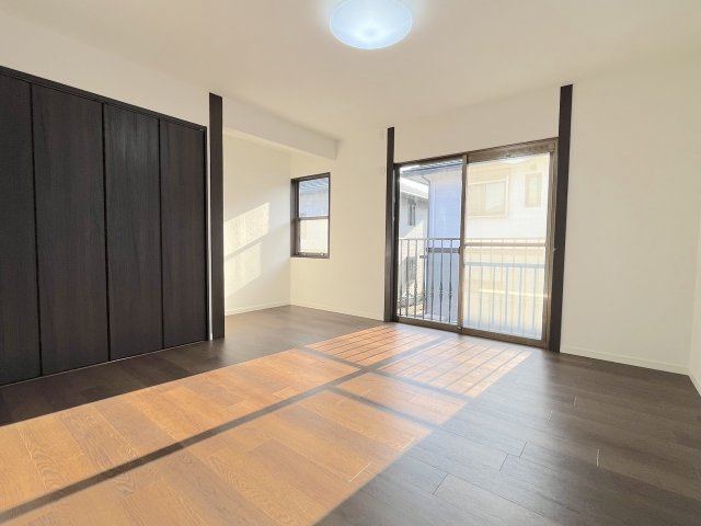 美しが丘南4丁目9戸建の洋室