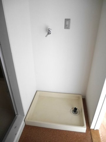 アーバンモールの内装|洗濯機置き場