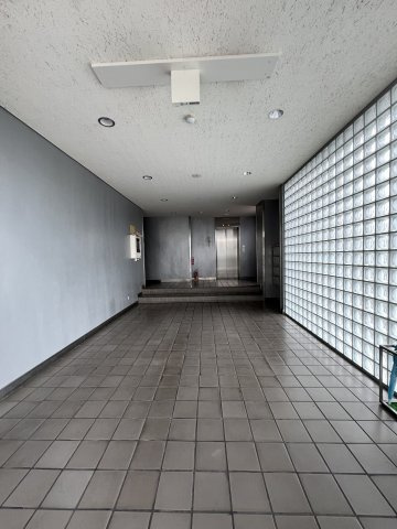 アーバンモールのエントランス|エレベーター付