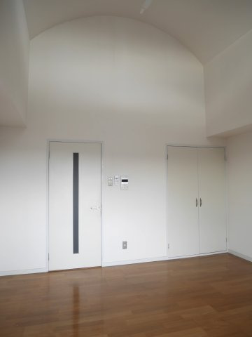 アーバンモールの洋室