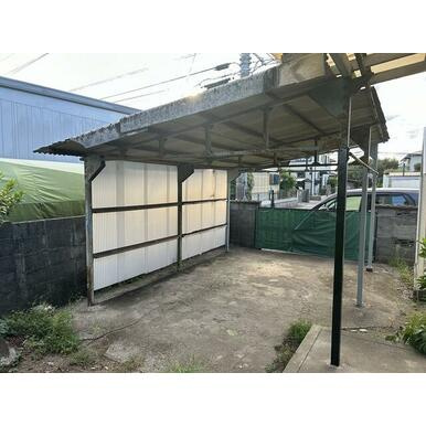 合志市須屋貸家の駐車場
