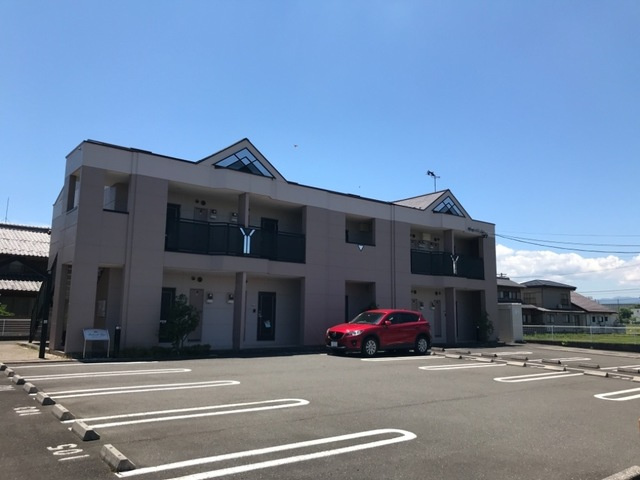 パストラールファイブの駐車場