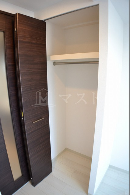 エステムコート難波WEST-SIDEⅤアジュールの収納