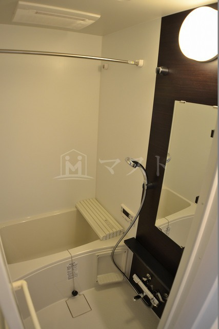 エステムコート難波WEST-SIDEⅤアジュールの浴室