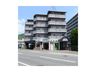 グランディ・マンの外観