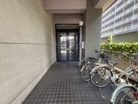 グランディ・マンのロビー