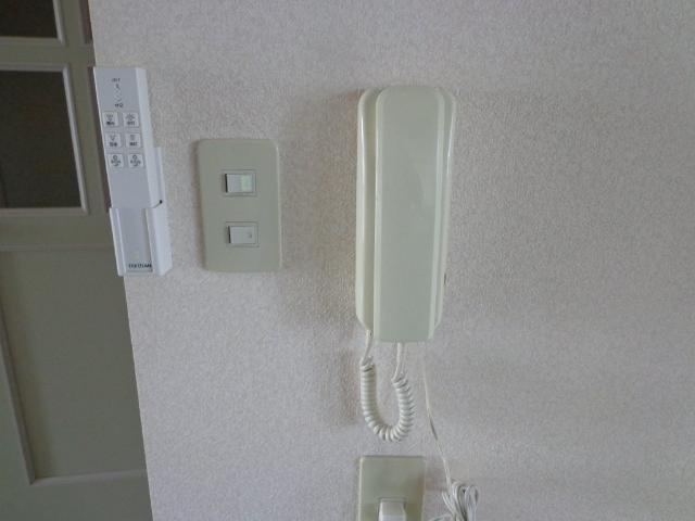 レジデンスＴＡＫＥＮＡＫＡの設備|インターホン