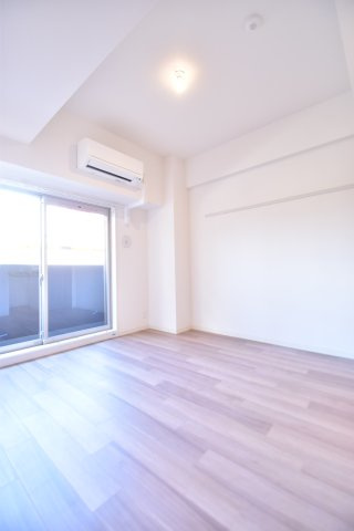 大阪市城東区新喜多１丁目の賃貸マンションの居間・リビング