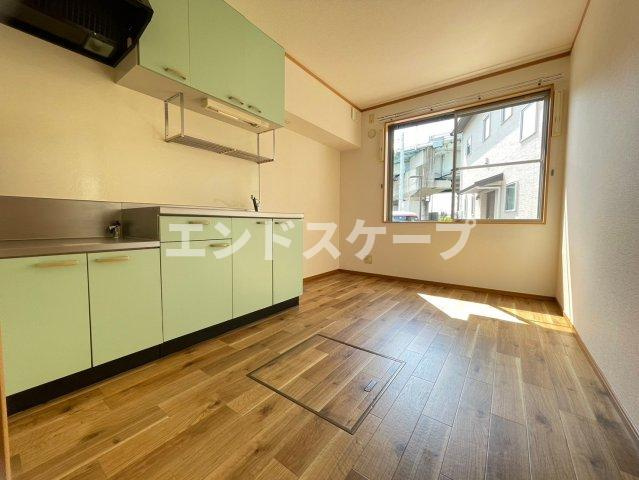 サージ　Ａの居間・リビング|高崎、前橋、伊勢崎エリアのお部屋探しはエンドスケープまで！お客様の理想お聞かせ下さい♪